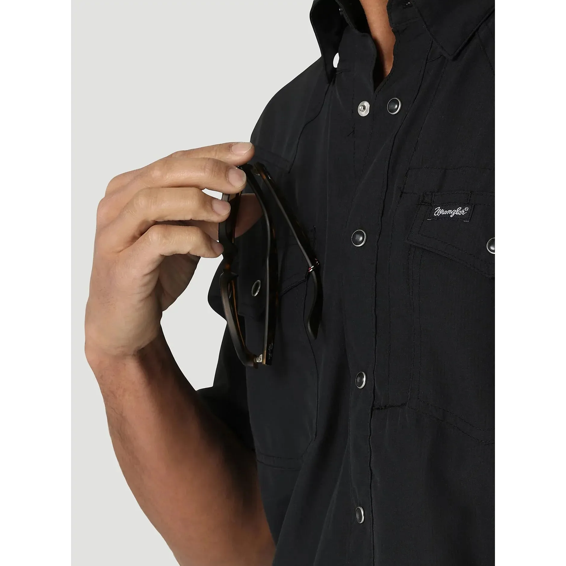 Men's Wrangler Performance Snap Long Sleeve Solid Shirt 112323744