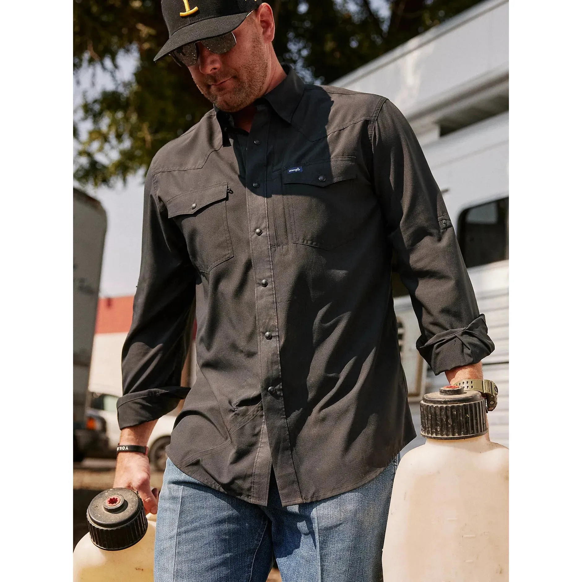 Men's Wrangler Performance Snap Long Sleeve Solid Shirt 112323744